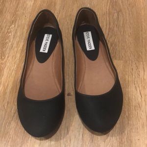 Steve Madden heaven flats in black.